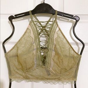 🔥ON SALE🔥3/$30🔥 💖 Victoria Secret Very Sexy High Neck Bralette